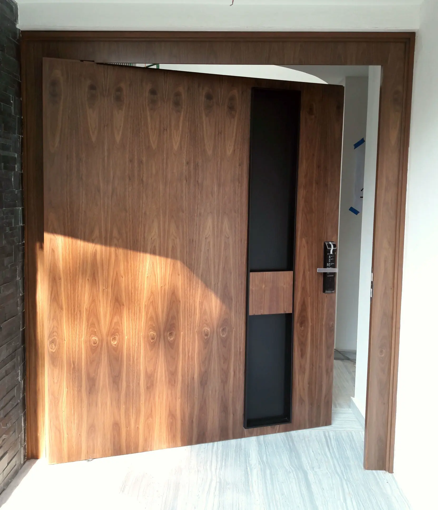 Fabricamos Puertas en madera y sus derivados