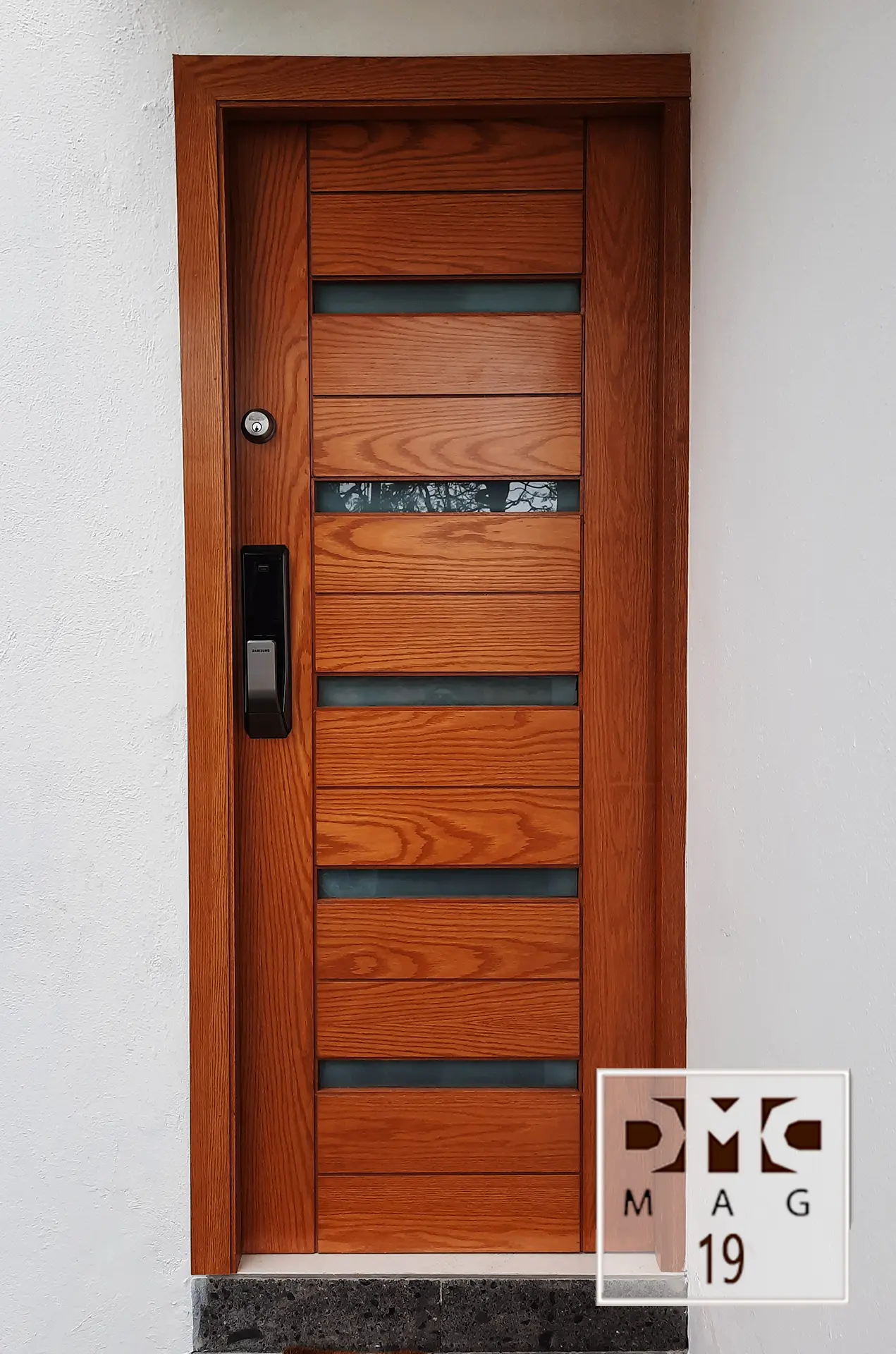 Puerta Elegante