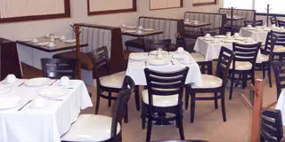 Muebles de madera para Restaurantes y Cantinas